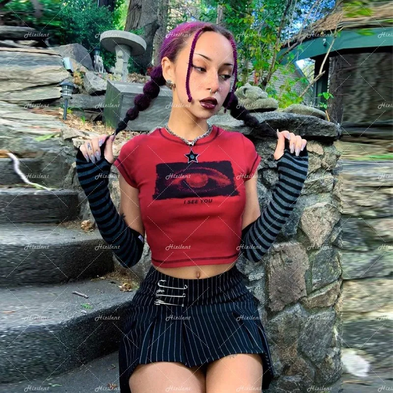 Fee Grunge Frauen y2k Stil Ernte Top O-Ausschnitt T-Shirt rot Streetwear Kurzarm T-Shirt Punk Vintage Gothic Grafik Emo T-Shirt