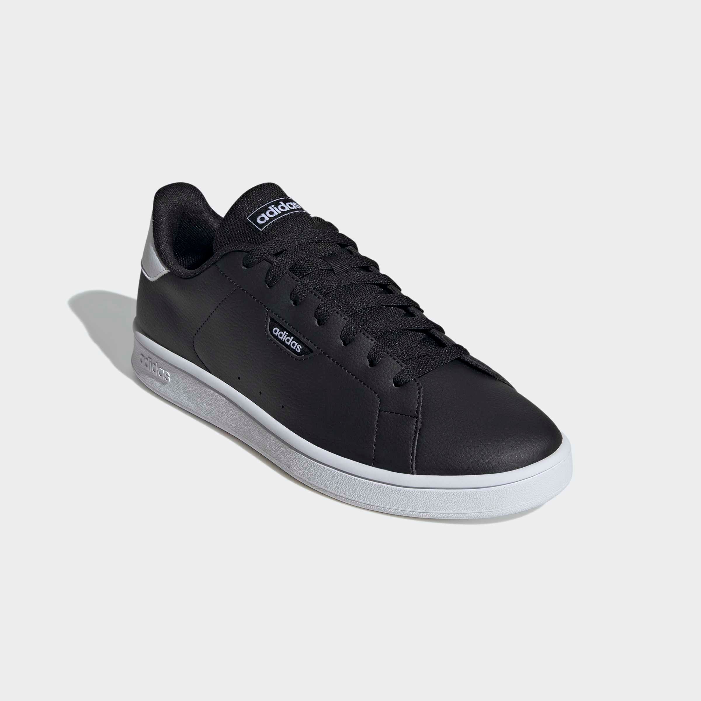 Sneaker ADIDAS SPORTSWEAR "COURT", Herren, Gr. 40, schwarz-weiß (core schwarz, cloud weiß, cloud weiß), Synthetik, Schuhe Sneaker, inspiriert vom Design des adidas stan smith