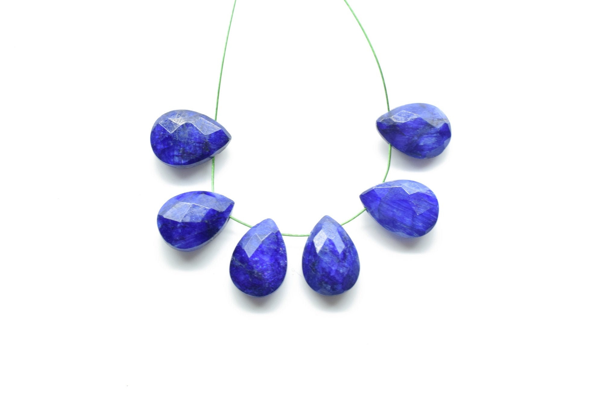 Perline di zaffiro blu a forma di pera/Briolette di zaffiro blu naturale a forma di pera sfaccettata/Briolette di zaffiro blu/Perline di zaffiro blu,