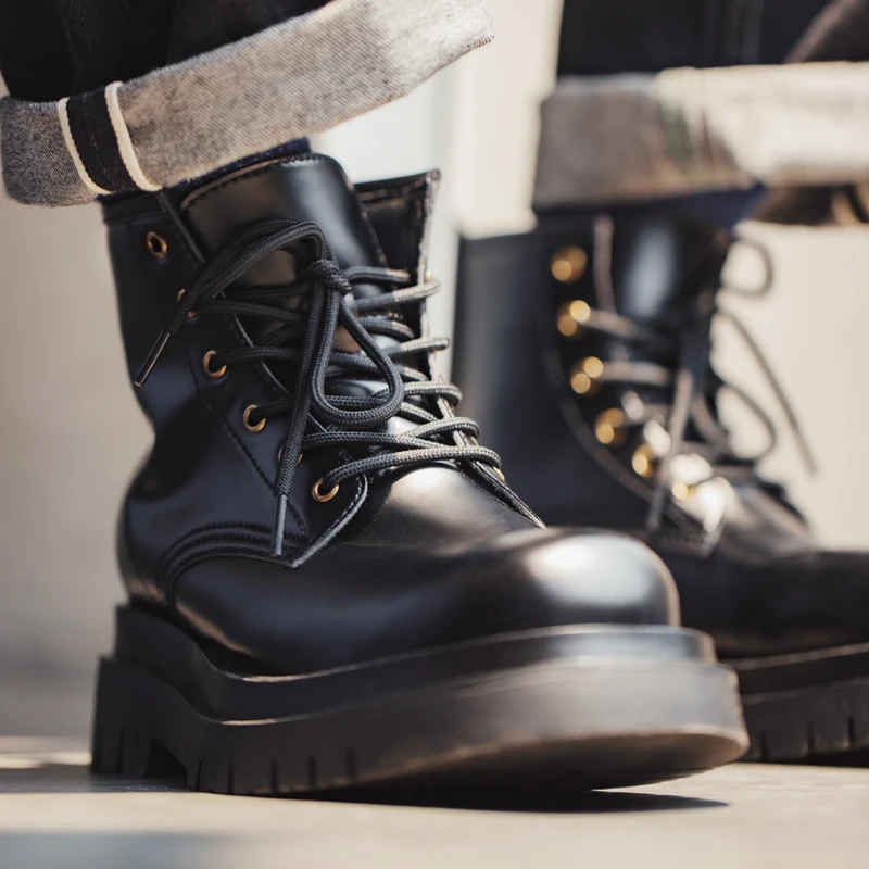 Maden Herren Spaltleder Cowboystiefel Schwarze Motorradstiefel Britische Stiefel TPR-Sohle Arbeitsschuhe Sicherheits-High-Top-Stiefel für Herbst Winter