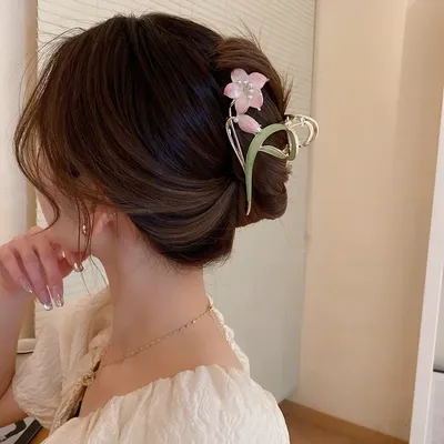 Women Fashion Metal Flower Hair Claw Elegant Lily Shark Hair Clips Girls Sweet Geometric Ponytail