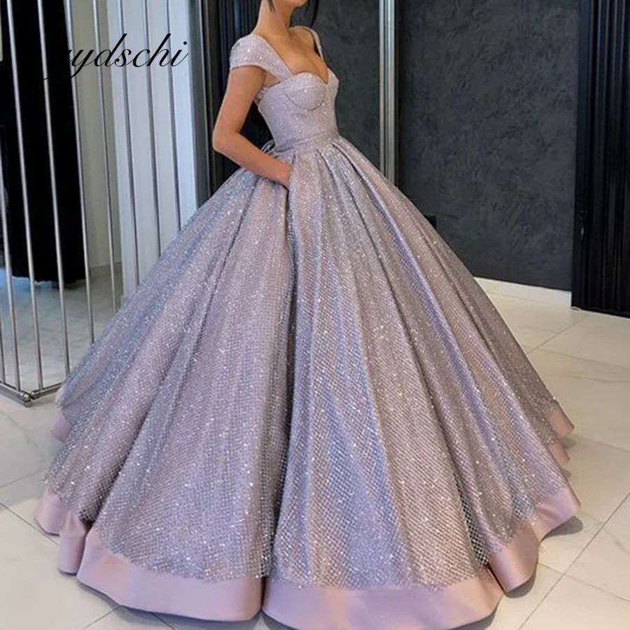 Maßgeschneidertes, glänzendes lila Sweatheart-Abschlussballkleid, Spitze, sexy V-Ausschnitt, A-Linie, bodenlang, sexy ärmellose Kleider für Damen, Ballkleid