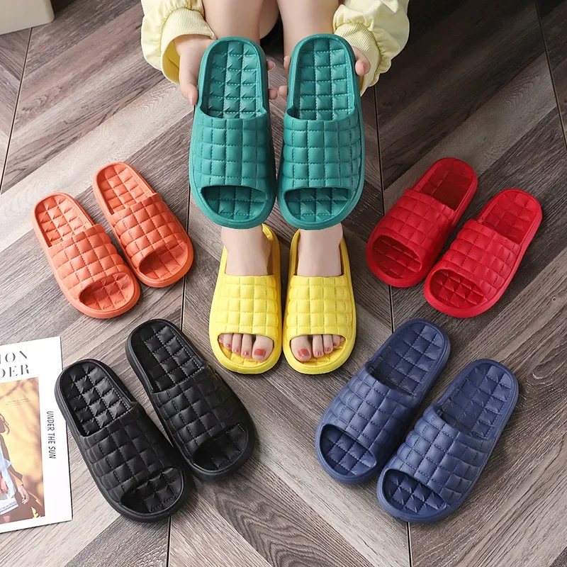 Hause Badezimmer Hausschuhe Frauen Mode Weiche Sohle EVA Innen Rutschen Frau Sandalen 2023 Sommer Nicht-slip Frau Mann Hausschuhe Image