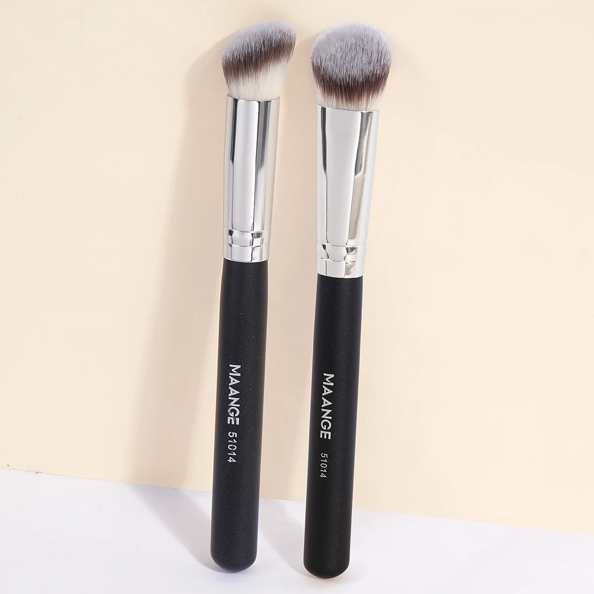 Maange 2pcs Make-up Pinsel unter Augen Concealer Pinsel weiche flauschige Foundation Kontur Pinsel zum Mischen flüssiger Creme Kosmetik Image