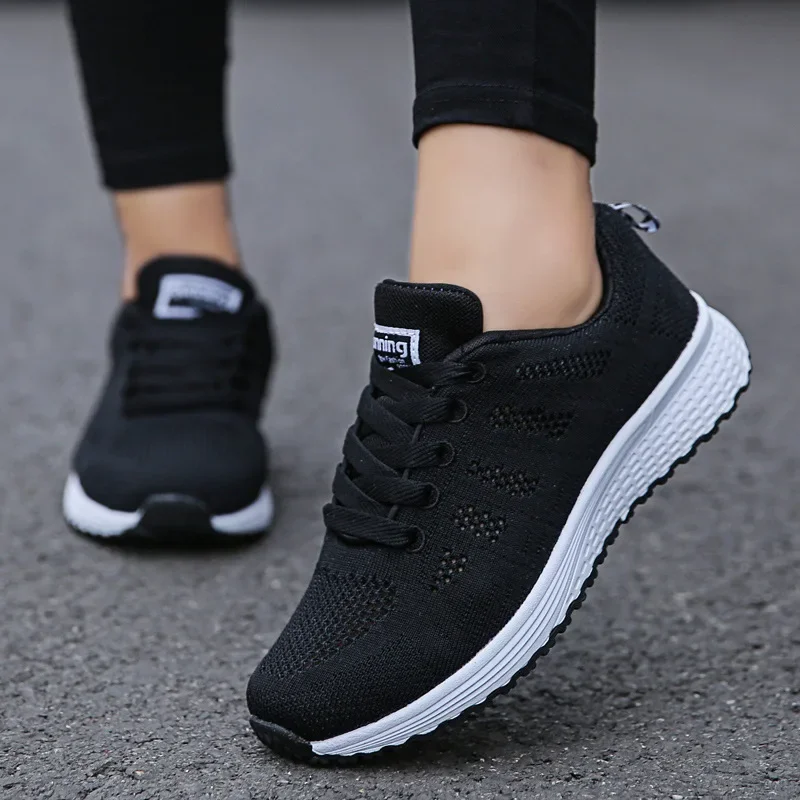 Frauen freizeitschuhe mode Atmungsaktive wanderschuhe mesh flache schuhe turnschuhe frauen 2024 gym vulkanisierte schuhe weiß weibliche schuhe