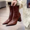 Spitze Zehen Damen Stiefeletten Mode Elegante weiche Lederschuhe Dicker Absatz Damen Moderne kurze Booties