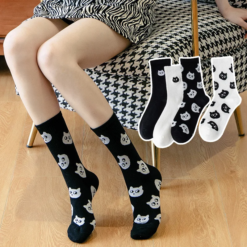 Neue Design Frauen Socken Cartoon Tier Nette Katze Kurze Casual Mädchen Dicke Warme Weiß Schwarz Baumwolle Socken für Damen Weihnachten Geschenke Image