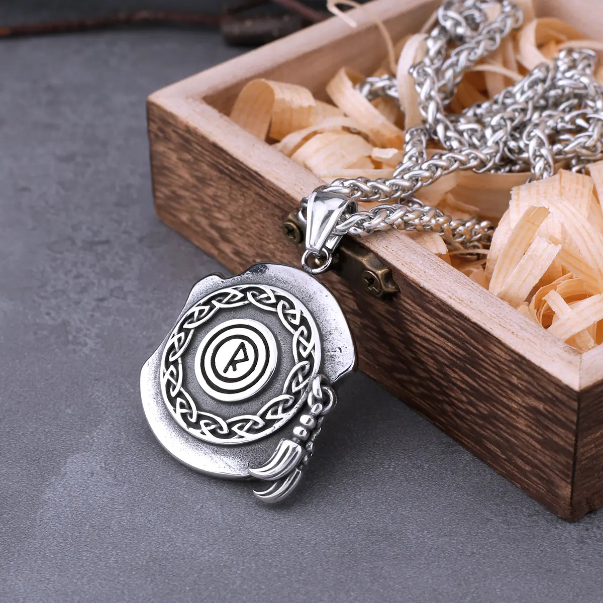 Edelstahl Nordic Viking Schild Rune Halskette Männer Mode Hip Hop Keltisches Amulett Anhänger Halskette Kiel Kette Vintage-Schmuck