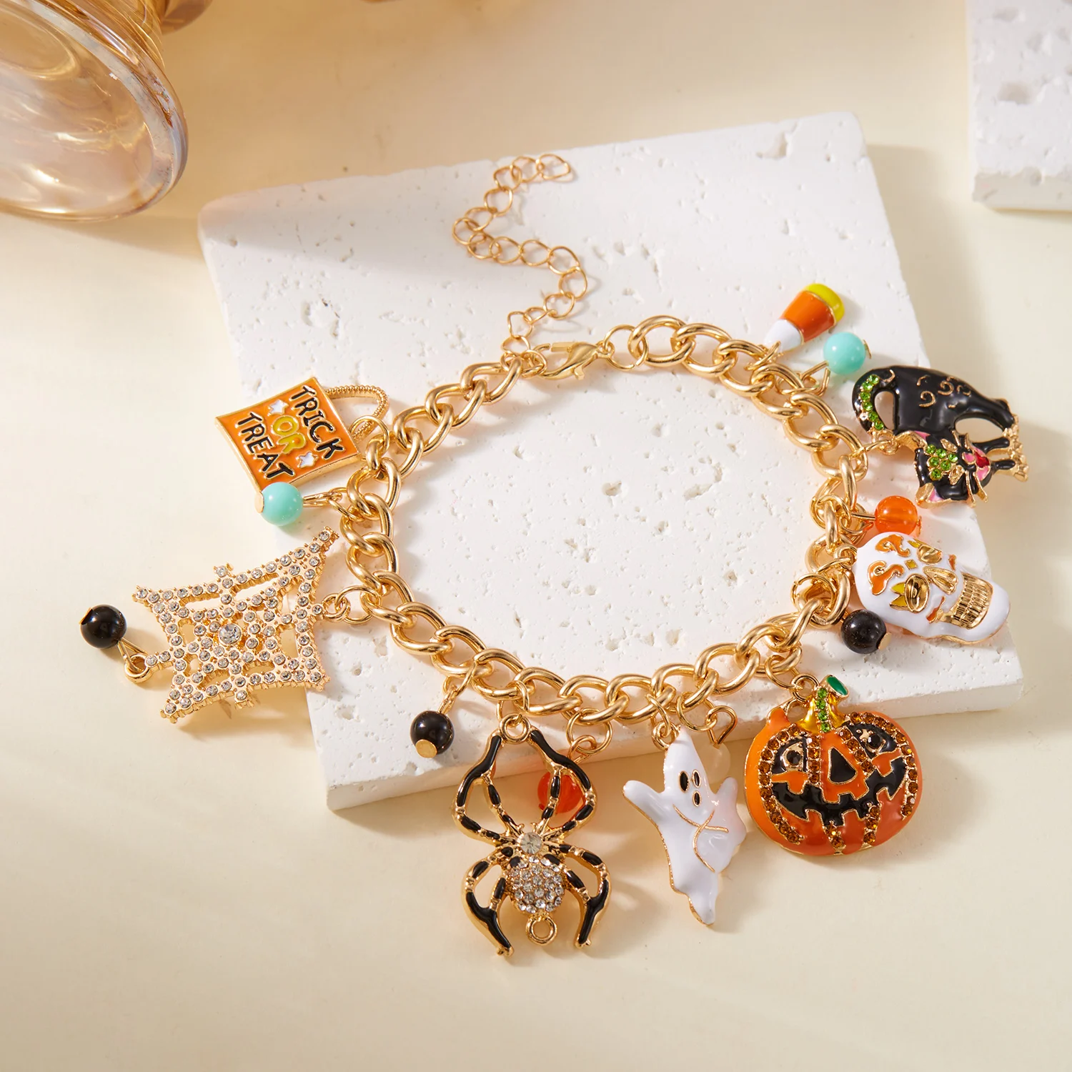 Halloween eingelegte Zirkon Spinnennetz Kürbis Geist schwarze Katze Skelett Anhänger Armband für Frauen Männer Hip Hop Punk Metalls chmuck