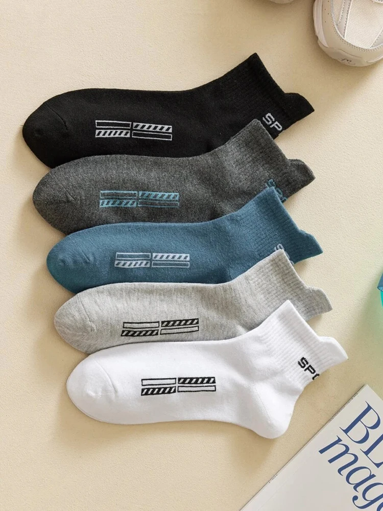 5 Paar Männer Brief gemusterte Söckchen modisch vielseitig gemacht Zwischen sohle Schweiß absorbiert bequeme atmungsaktive Casual Socken Image