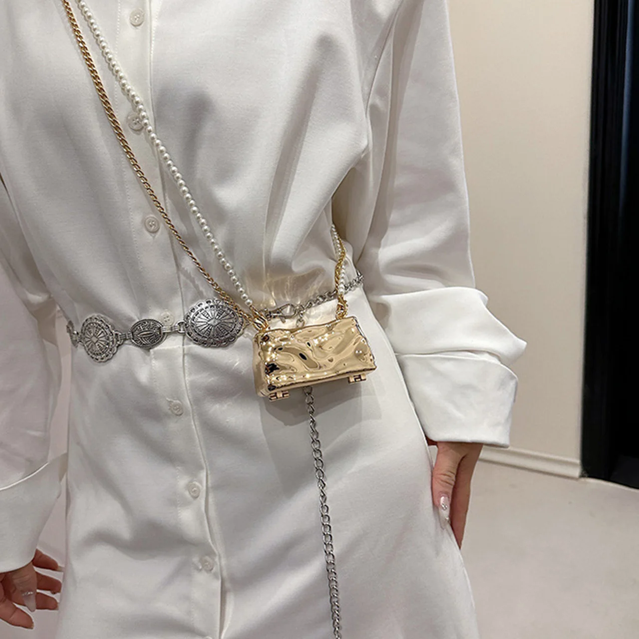 Metall-Minitasche für Damen, 2024, neue Mode, Eisriss, Perlenkette, Mund, rote Tasche, Designer-Umhängetasche Image