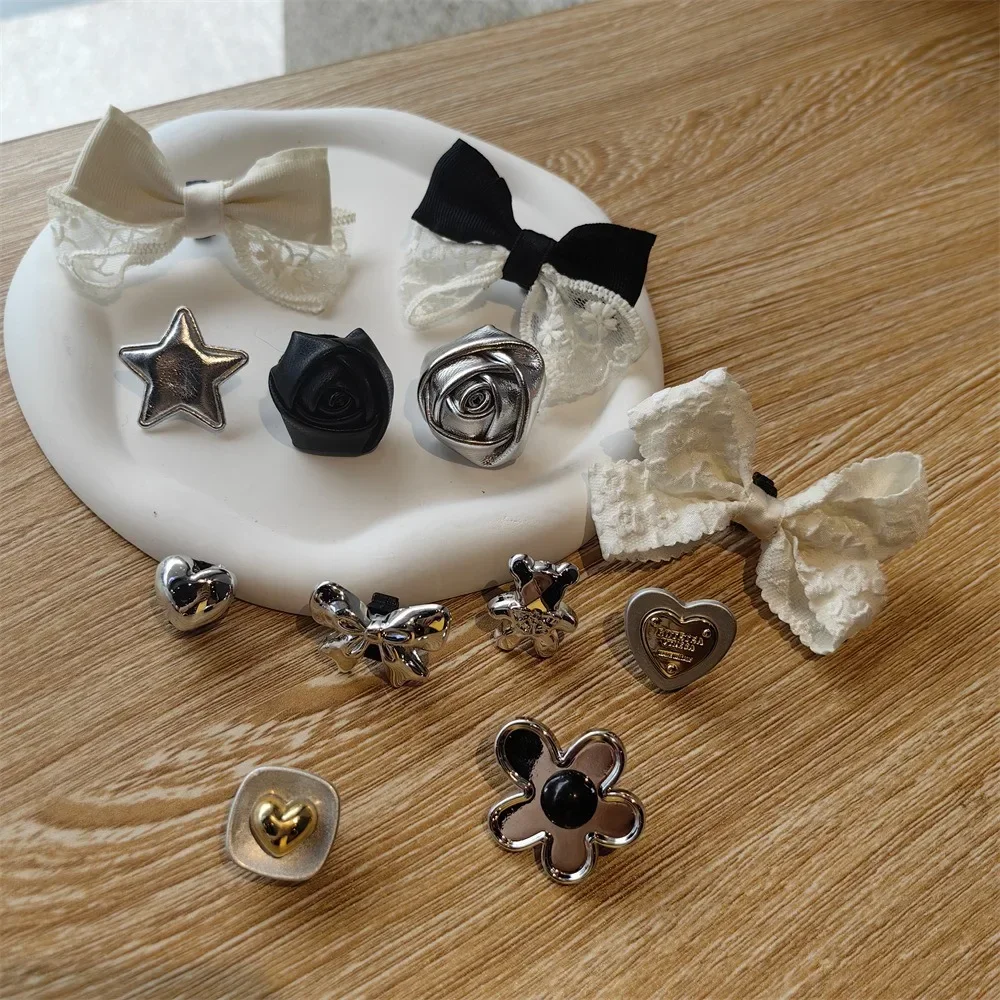 1PCS Neue Mode Schnürsenkel Clips Schnalle Dekorationen Schuh Schnalle für Sneaker Leder Rose Bogen Herz Schuh Charms Schuhe Zubehör