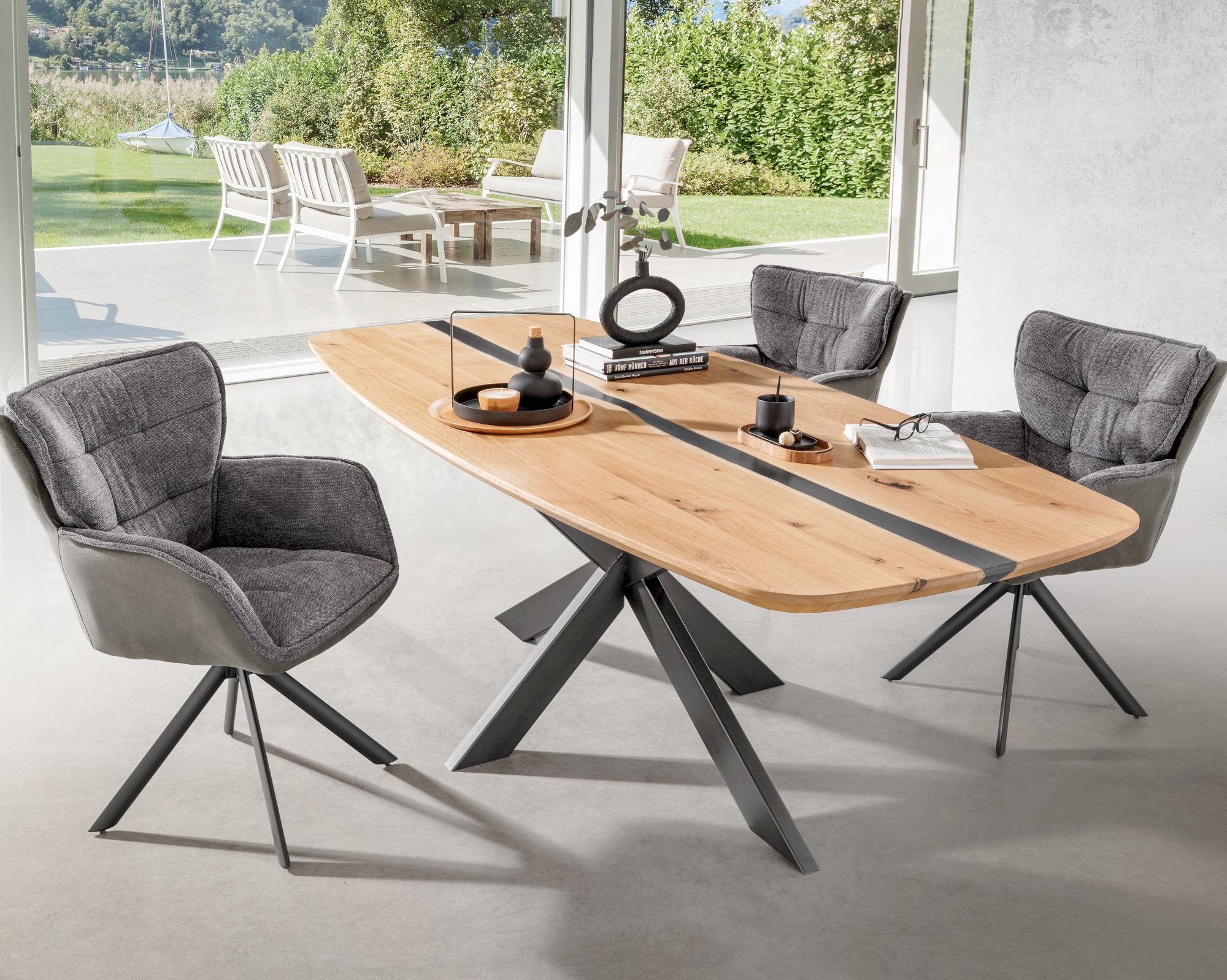 Massivholz »Epoxid« Tabula Rasa Esstisch oval Schweizer Kante 220x100 cm / Epoxid-Harz Transparent