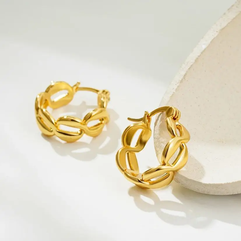 Trend ige 18 Karat Gold ausgehöhlte Ketten form Edelstahl Creolen für Frauen trüben freie runde Kreise Ohr schnallen Punk Schmuck