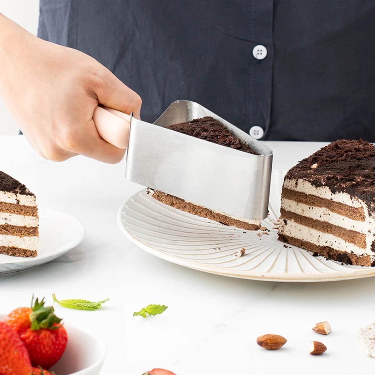 Edelstahl Kuchens ch neider Kuchens ch neider mit rutsch festem Griff verstellbare dreieckige Kuchen greifer Zange Backwerk zeug für Desserts Image