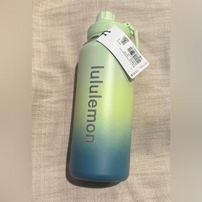 Lululemon Athletica Kitchen | Lululemon Back To Life Sports Bottle 32 Oz | Color: Blue/Green | Size: Os