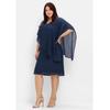 Cocktailkleid SHEEGO "Große Größen", Damen, Gr. 50, Normalgrößen, blau (marine), Obermaterial: 100% Polyester;Futter: 100% Polyester, unifarben, elegant, figurumspielend knieumspielend, V-Ausschnitt, Kurzarm, Kleider Partykleid, mit asymetrischem Cape