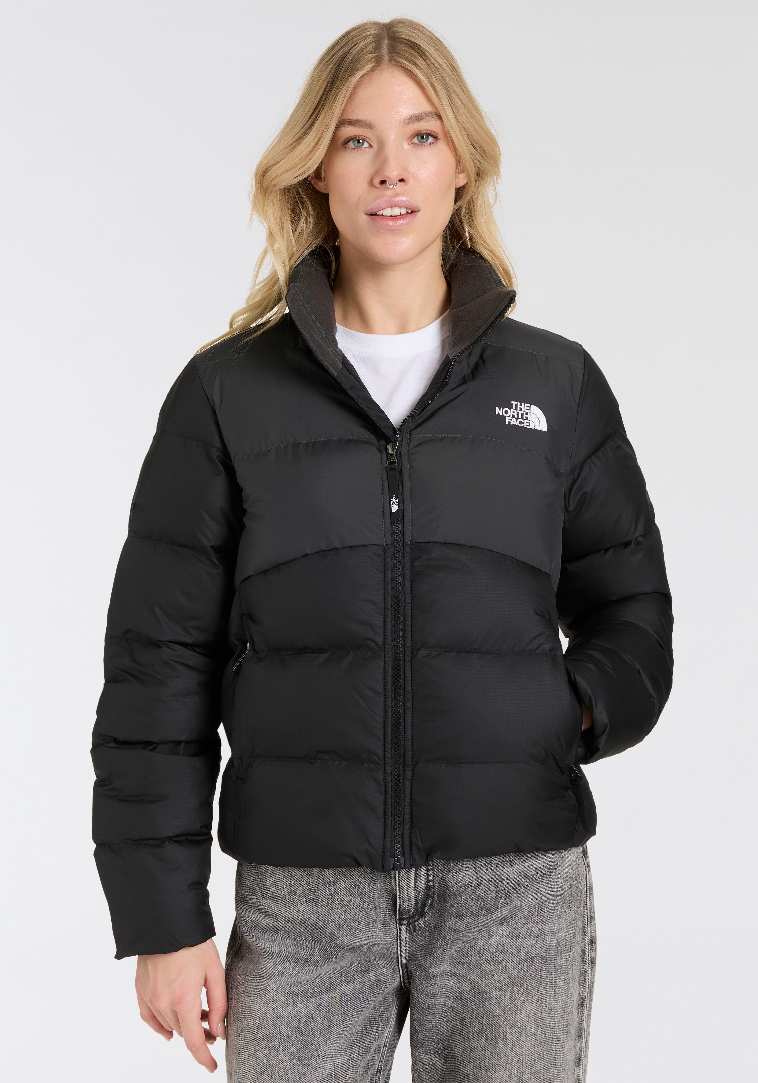 Steppjacke THE NORTH FACE "Saikuru", Damen, Gr. M, schwarz (tnf schwarz, asphalt grau), Softshell, Obermaterial: 100% Polyester. Wattierung: 100% Polyester, unifarben, hoch geschlossener Ausschnitt, eingesetzt eingefasste Kante, Jacken Steppjacke,...