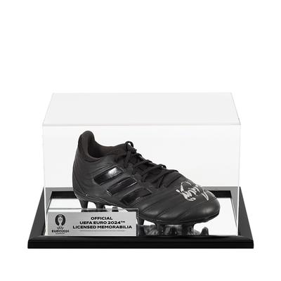 UEFA 2024 Offizieller, von Kalvin Phillips signierter schwarzer Adidas Copa-Schuh in Acrylhülle Image