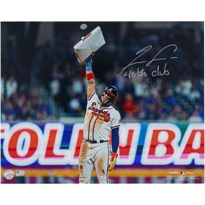 Ronald Acuña Jr., Atlanta Braves, signiertes 16 x 20 Zoll großes Foto mit der Aufschrift „40/70 Club“ Image