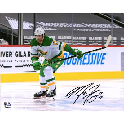 Marcus Foligno, Minnesota Wild, signiertes 16" x 20" Reverse Retro Jersey Skating Foto Image