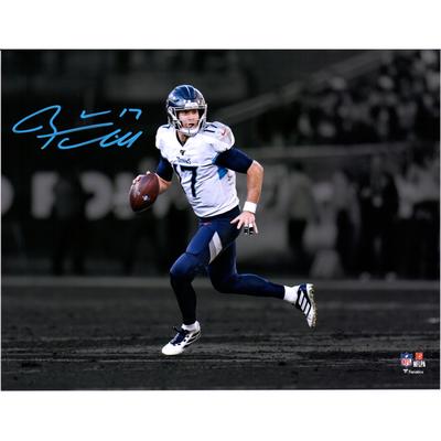 Signiertes Spotlight-Foto von Ryan Tannehill, Tennessee Titans, 11 x 35,6 cm Image