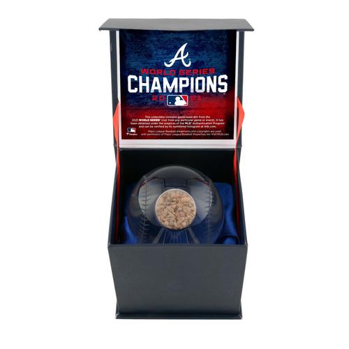 Atlanta Braves 2021 MLB World Series Champions Crystal Baseball mit beim Spiel verwendetem Schmutz