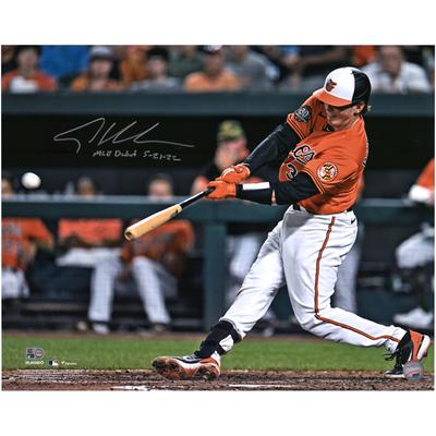 Von Adley Rutschman, Baltimore Orioles, signiertes 16" x 20" großes Debütfoto mit der Aufschrift "MLB Debut 5-21-22" Image