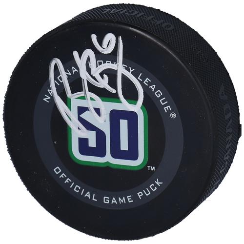 Brock Boeser Vancouver Canucks Autogramm-Puck zum 50. Jubiläum der Saison, offizieller Spielpuck