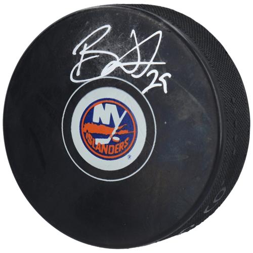 Signierter Hockeypuck von Brock Nelson von den New York Islanders