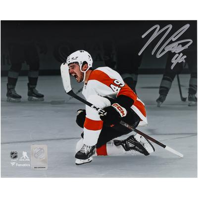 Signiertes Foto von Noah Cates, Philadelphia Flyers, 20,3 x 25,4 cm, weißes Trikot, Celebrating Spotlight Image