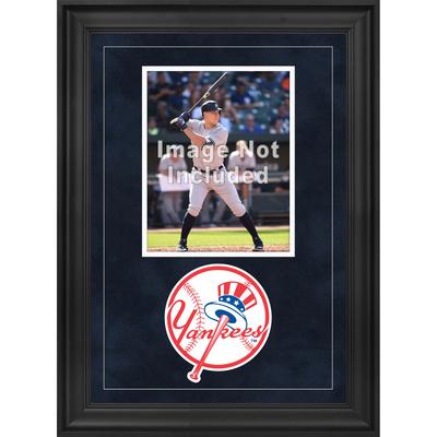 New York Yankees Deluxe-Fotorahmen, 20,3 x 25,4 cm, vertikal, mit Team-Logo Image