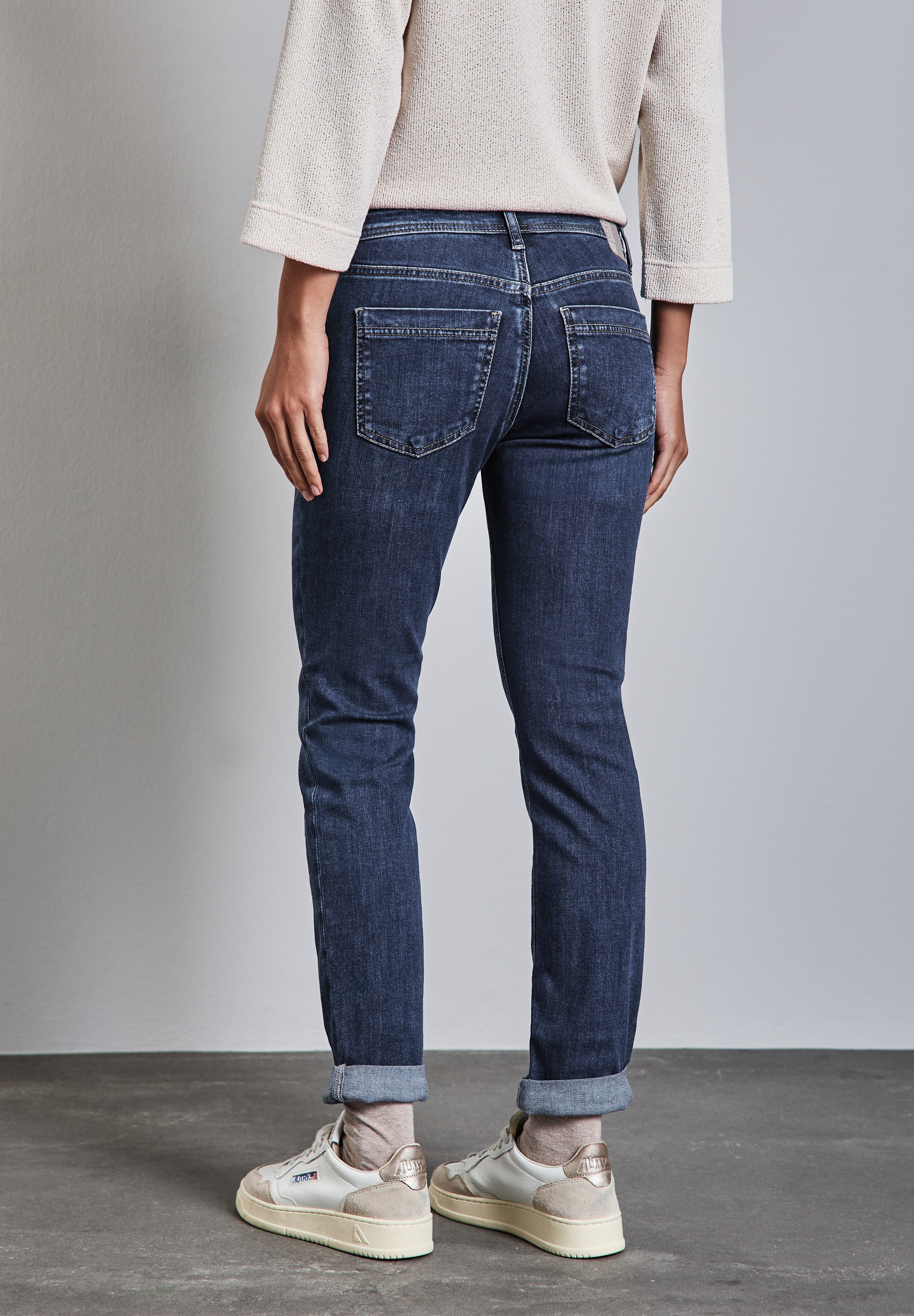 Gerade Jeans STREET ONE, Damen, Gr. 26, Länge 30, blau (authentic indigo wash), Jeans, 79% Baumwolle, 15% Polyester, 4% Elastomultiester, 2% Elasthan, bedruckt, normal, Jeans, Middle Waist, Topseller