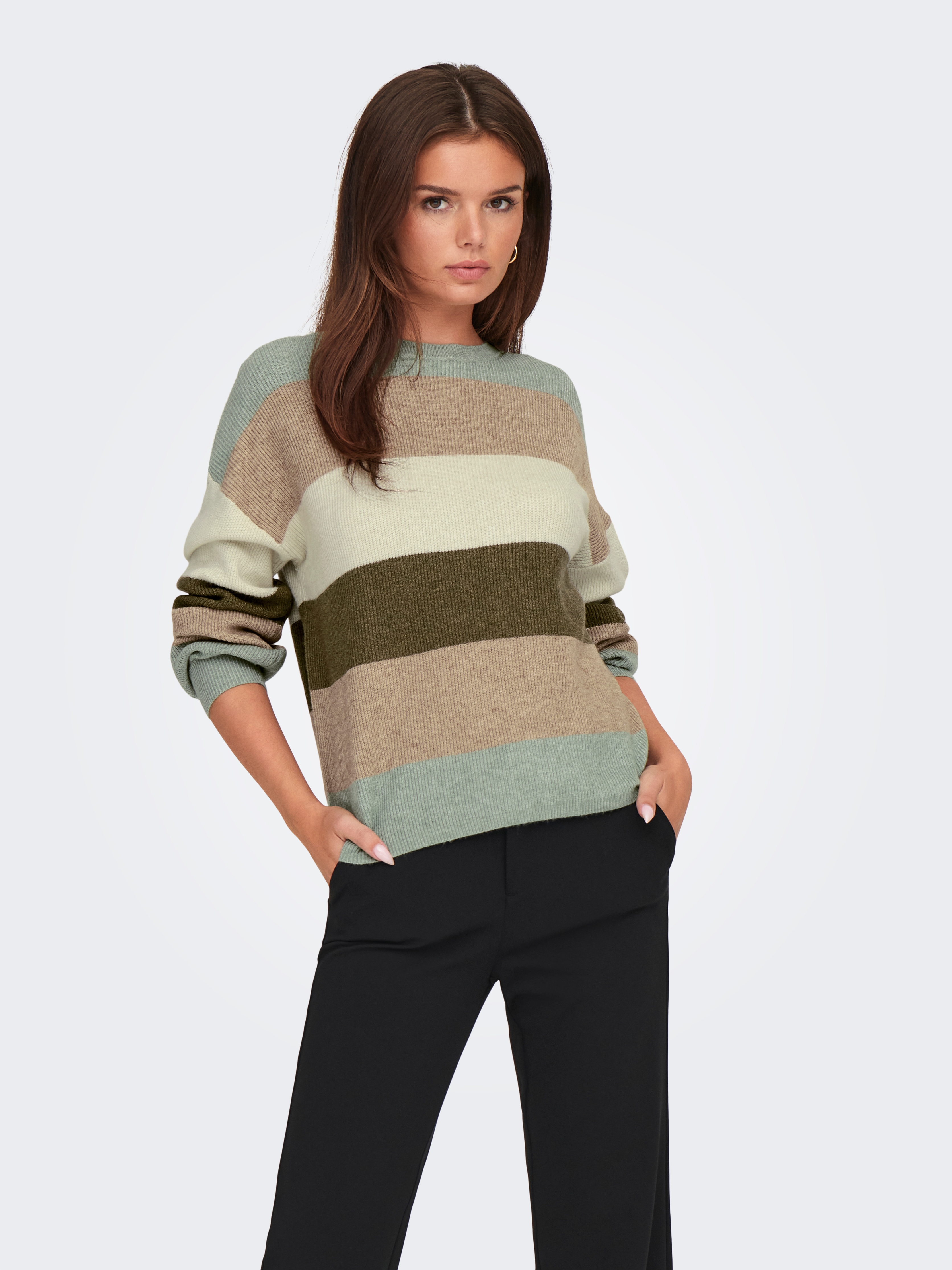 Strickpullover ONLY "ONLATIA L/S STRIPE PULLOVER KNT NOOS", Damen, Gr. XS, grün (hedge grün stripes:with toasted coconut, pumice stone, breen), Strick, Obermaterial: 50% Viskose, 27% Nylon, 23% Polyester, gestreift, regular fit normal, Rundhals,...