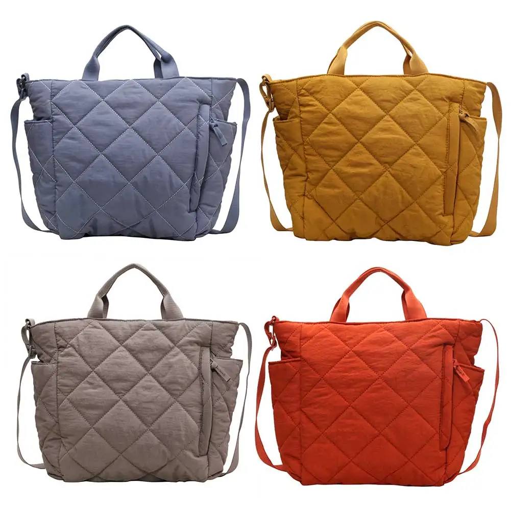 Frauen geste ppte Einkaufstasche leichte Puffer Hobo Handtasche große Kapazität flauschige Umhängetasche Umhängetasche Reisetasche Winter Shopper Tasche Image