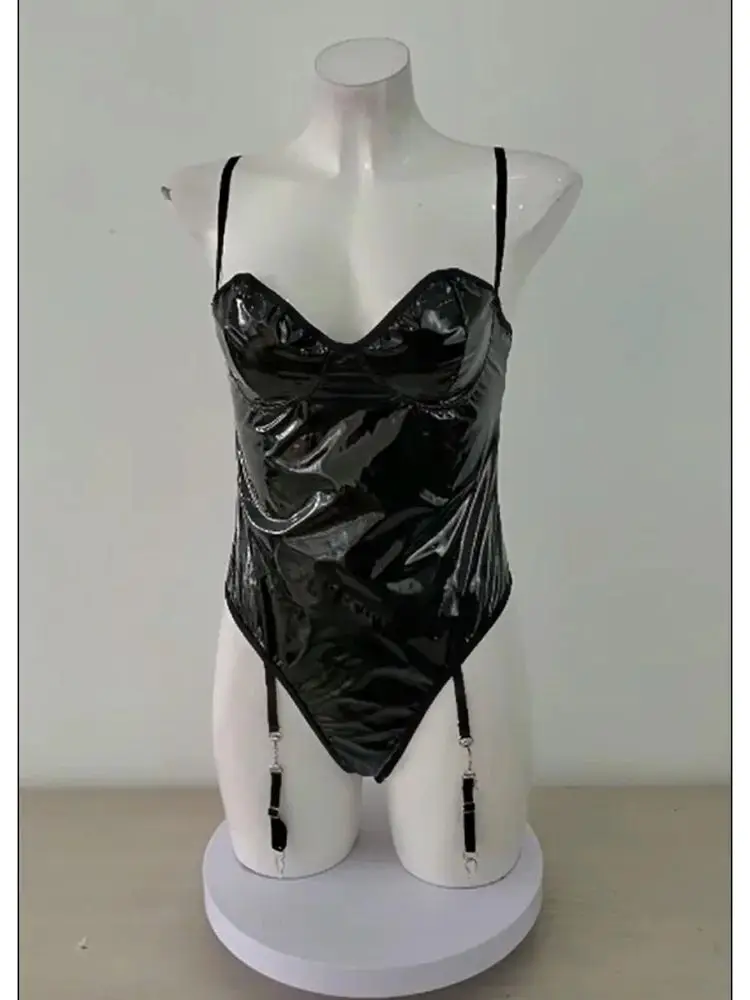 S-XXL Spaghetti Stap geformte Brust nass aussehen PVC Catsuit Badeanzug glänzende Pu Leder Bodysuit enge sexy Clubwear Body Belt Teddys
