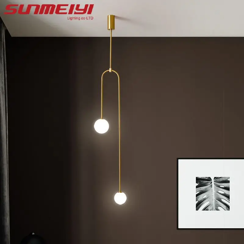 Nordisches Bett kleiner Kronleuchter schwarz und gold moderne einfache Licht Luxus Schlafzimmer kreative minimalist ische Zimmer Glaskugel lampe
