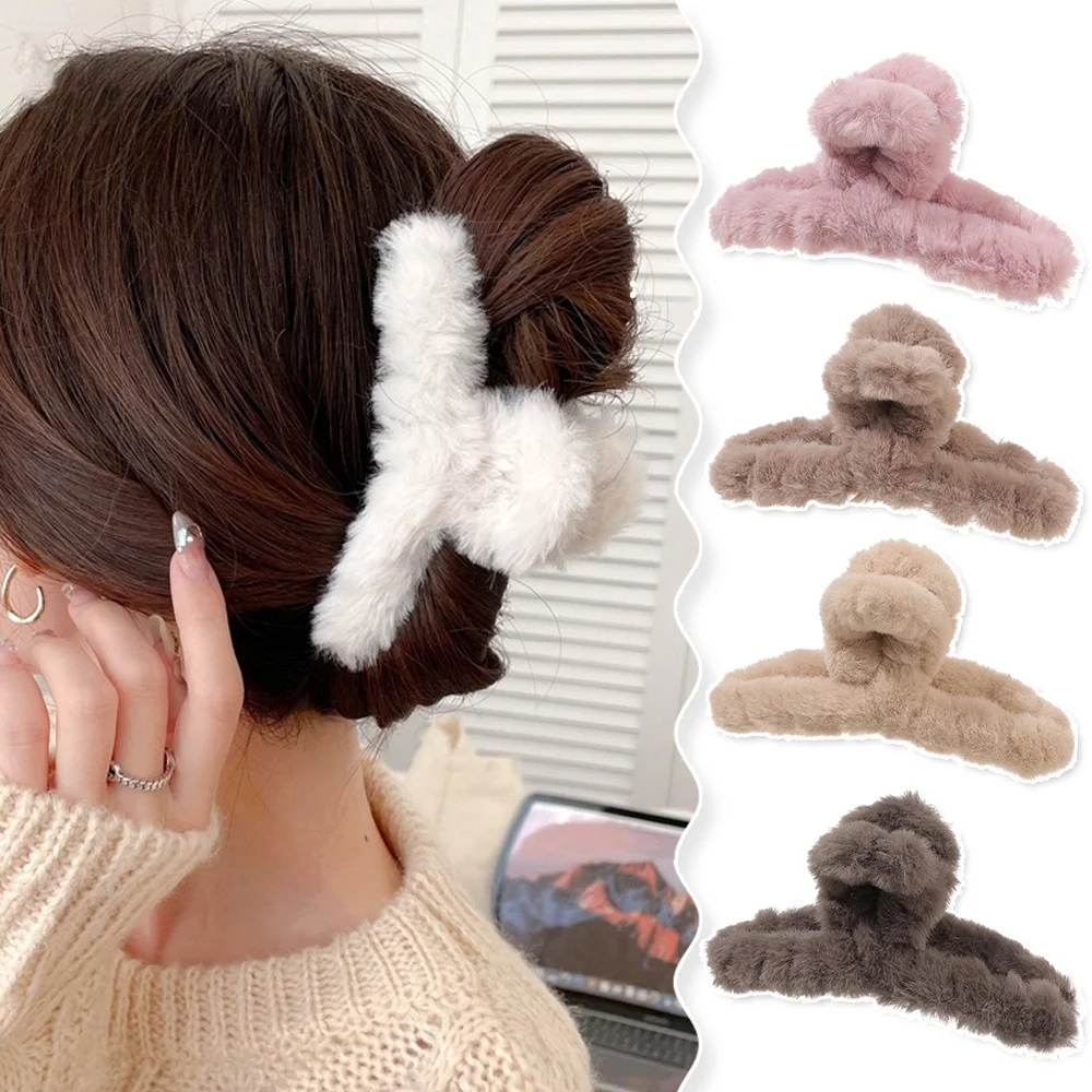 Pelzige Krallen clips große Krabben haar klaue Mädchen Winter Pferdes chwanz halter große Imitation Plüsch Grab Cawl Clips für Frauen Haarschmuck Image