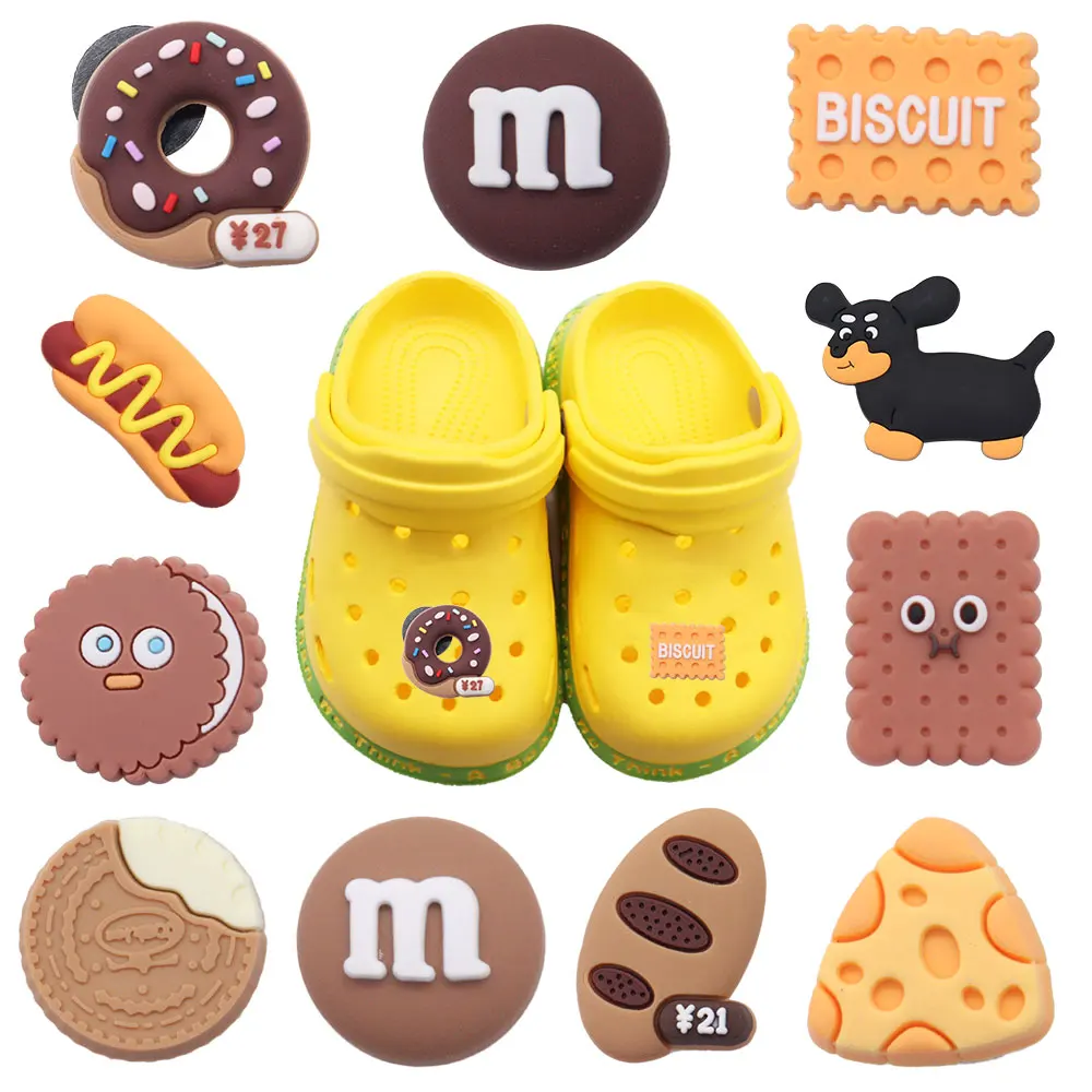 11-18 Stück leckere Keks Keks Hot Dog PVC Schuhe Knopf Charms Ornamente Panda Käse Clog Sandale DIY Kinder Armband