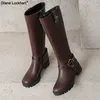 Lässige Frauen Plattform Schneeschuhe Schnalle Frauen kniehohe Stiefel warme Winter Motorrads tiefel weibliche schwarz braune Schuhe Größe 43