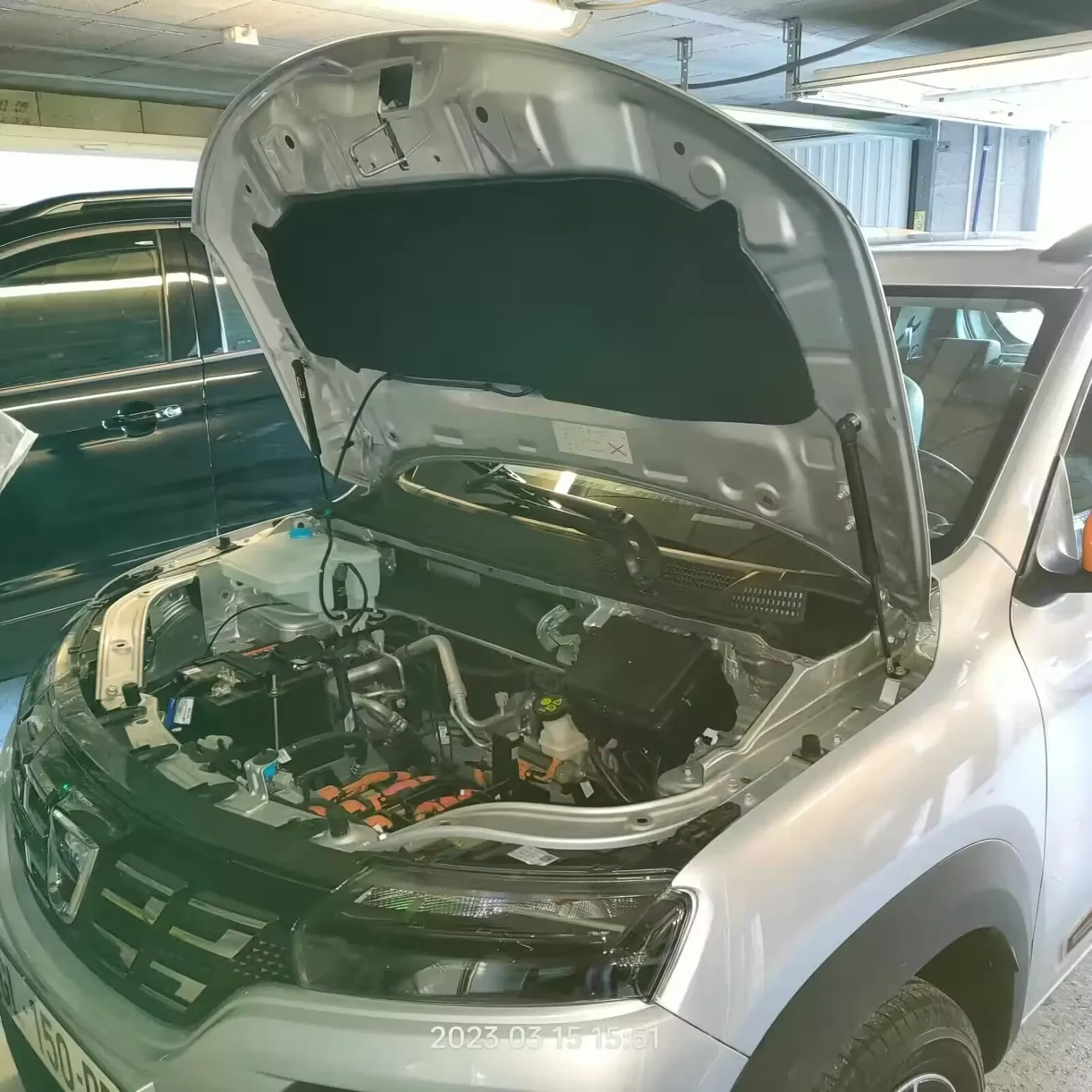 Hauben streben für dacia feder typ dbg 2010-2015 renault kwid 2010-2015 modifizieren hub stütz stangen gas feder stoßdämpfer dämpfer dämpfer Image