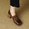 Neue Mode Slipper klobige Frauen Schuhe braunes Leder hochhackige Pumps Luxus Frau Ferse Plattform britischen Stil Damenschuhe