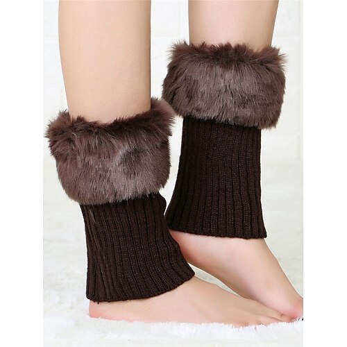 Stiefelstulpen aus Kunstfell – kuschelige Stiefelsocken aus Strick mit flauschiger Oberseite, modisches Winteraccessoire für Damen Image