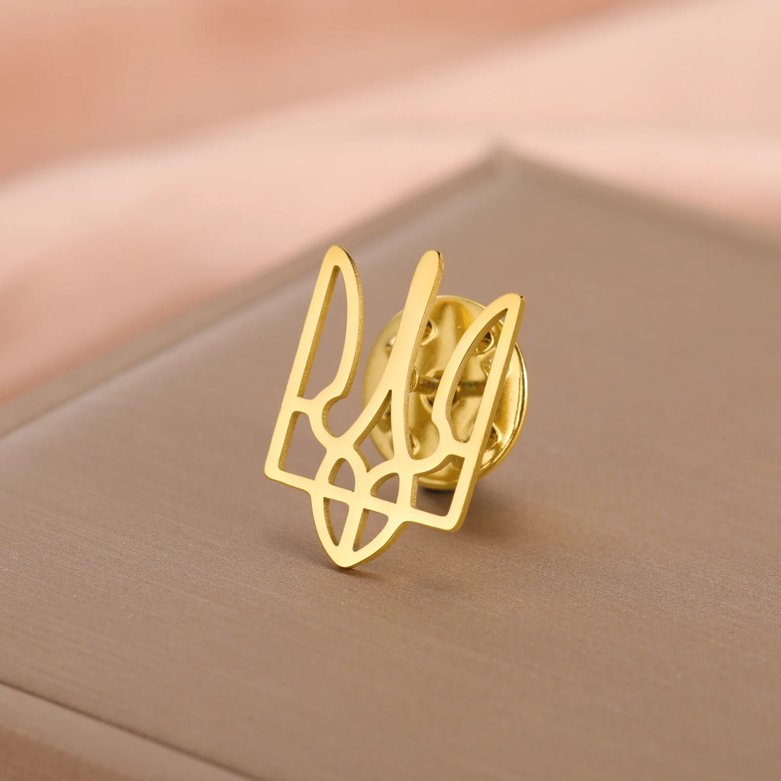 Cazador Ukraine National Symbol Brosche für Männer Frauen Gold Farbe Edelstahl Schmuck Anzug Kragen Abzeichen 2026 Großhandel Image