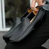 Echt leder Herren Freizeit schuhe Luxusmarke weiche Herren Slipper Mokassins atmungsaktiver Slip auf schwarzen Fahr schuhen plus Größe 37-47