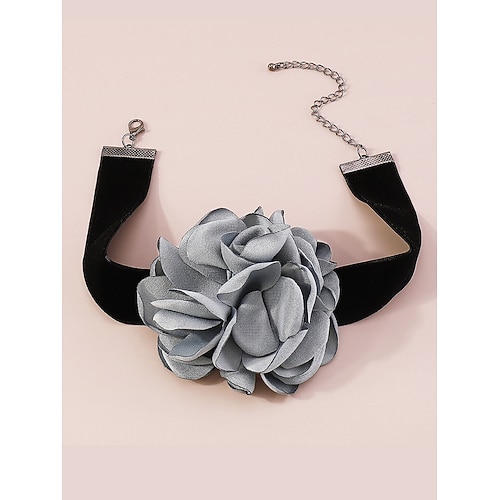 Elegante schwarze Samt-Halskette für Damen mit burgunderfarbenem Rosenblütenanhänger – auffällige florale Halskette für den Abend und besondere Anlässe Image