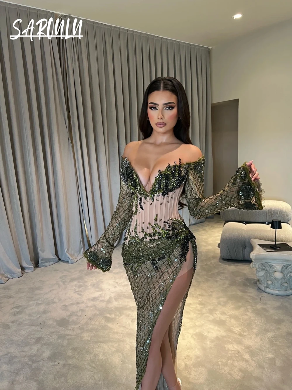 Grün Mesh Sexy V-ausschnitt Abendkleid Frauen Chic Perlen Cocktail Kleid Illusion Party Hohe Schlitz Prom Angepasst Vestido De Novia