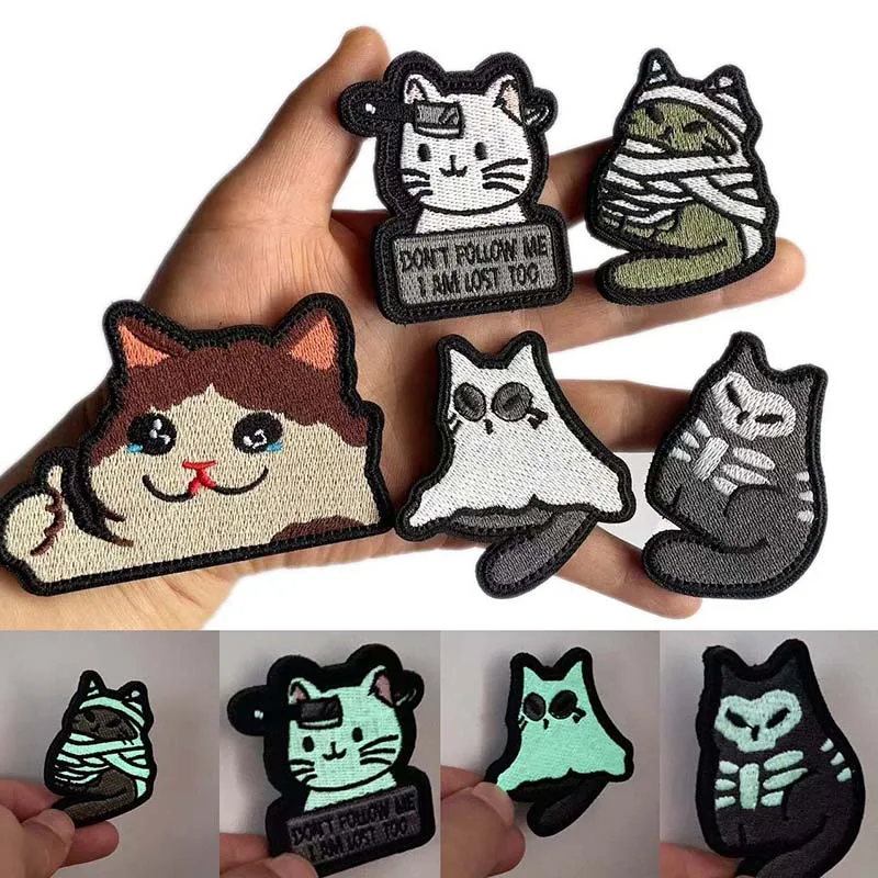 Leuchtende Geisterkatze, Cartoon-Stoffaufkleber, Stickerei, Klettverschluss-Aufnäher, leuchtet im Dunkeln, taktisches Abzeichen für Rucksack, Kleidung Image