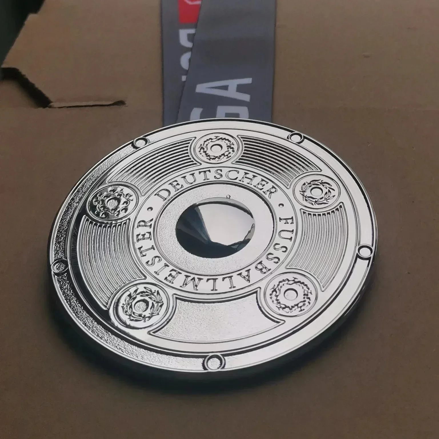 Die bundesliga meisterschaft medaille deutschland bundesliga liga tisch replik fußball fußball fans kollektionen Image