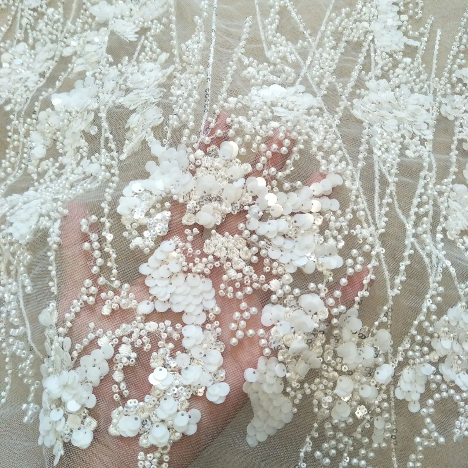 2026 Hochzeitskleid mit Perlenstickerei, Spitze, 130 cm breiter Spitzenstoff, Meterware
